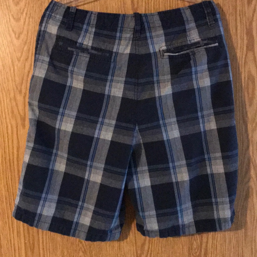 Men’s shorts - Picture 2 of 3